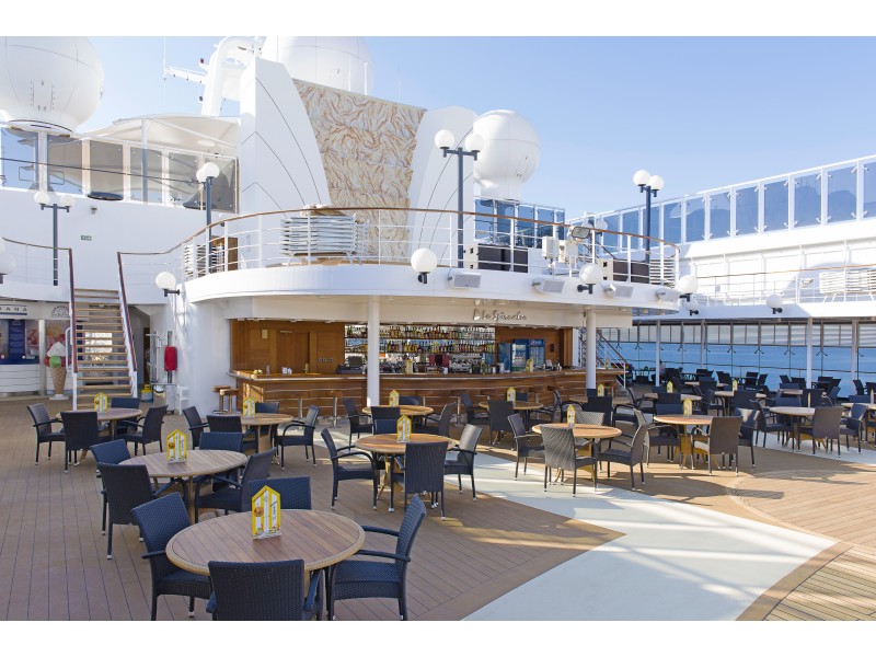 MSC Opera zunanji bar