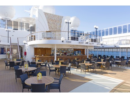 MSC Opera zunanji bar